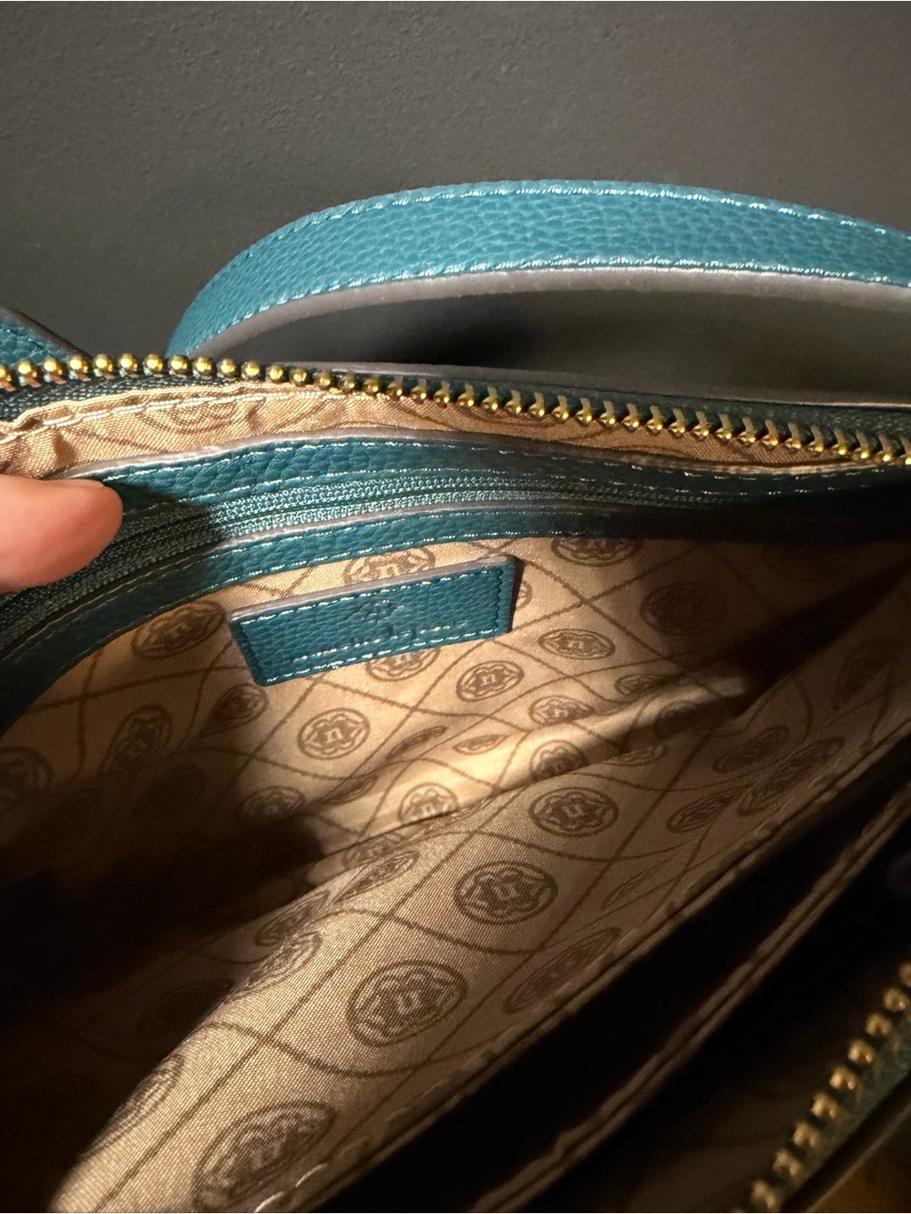 Nanette Lepore Pebbled Vegan Leather Crossbody. NWT - Picture 11 of 12